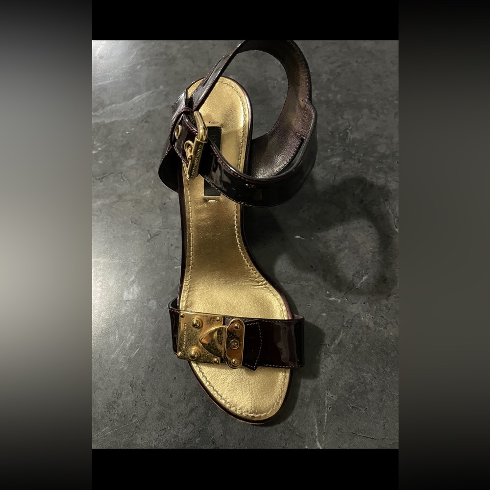 LOUIS VUITTON sandals